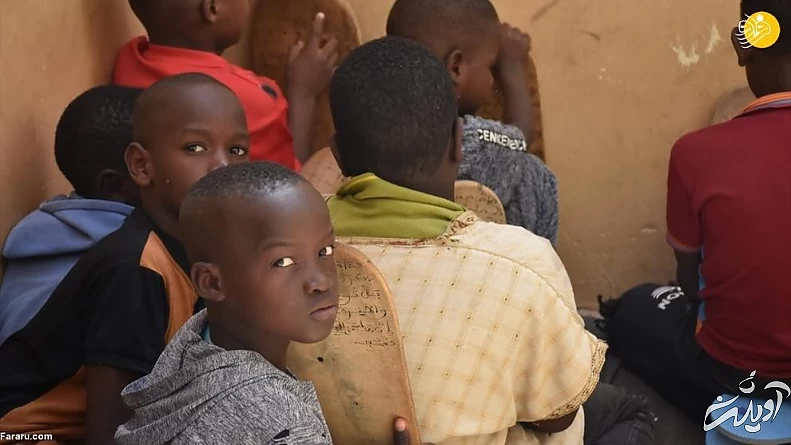 (تصاویر) کودکانی که با تخته چوبی حافظ قرآن میشوند